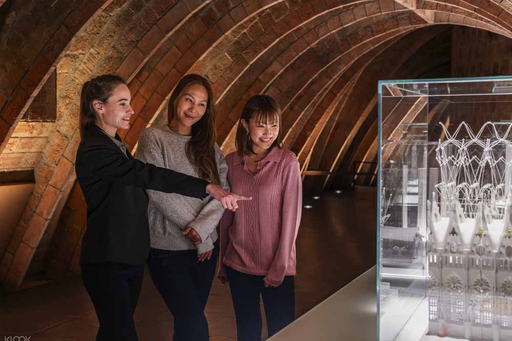 La Pedrera - Casa Mila - Image 15 of 15