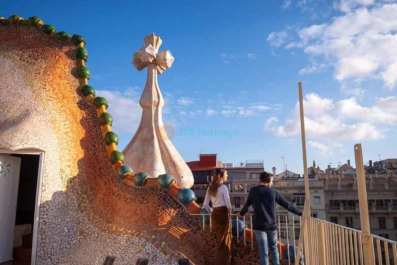 Casa Batlló Tickets - Discover Gaudí's Iconic Masterpiece in Barcelona - JTR Holidays - Image 6 of 13
