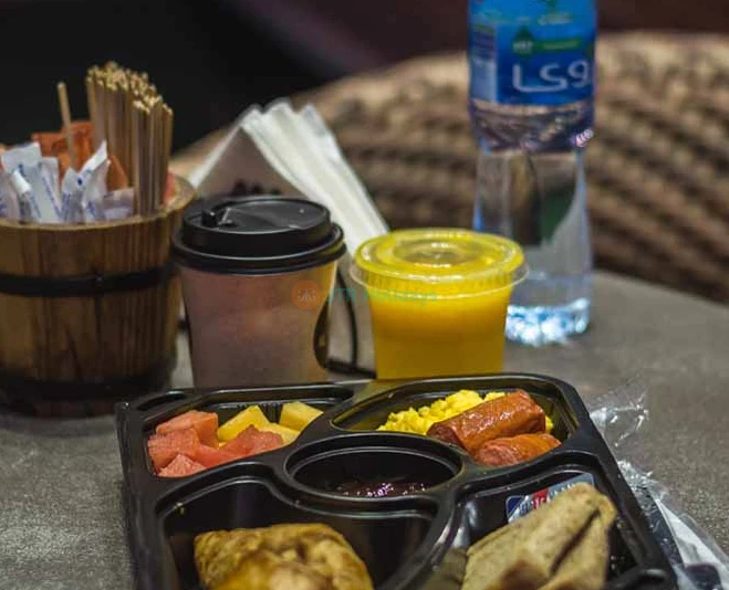 Dubai Hot Air Balloon Experience - Image 2 of 5