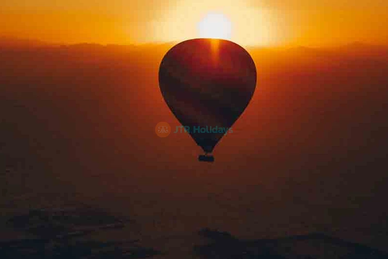 Dubai's Hot Air Balloon Experience - Best Offer and Deals for Balloon Ride - JTR Holidays