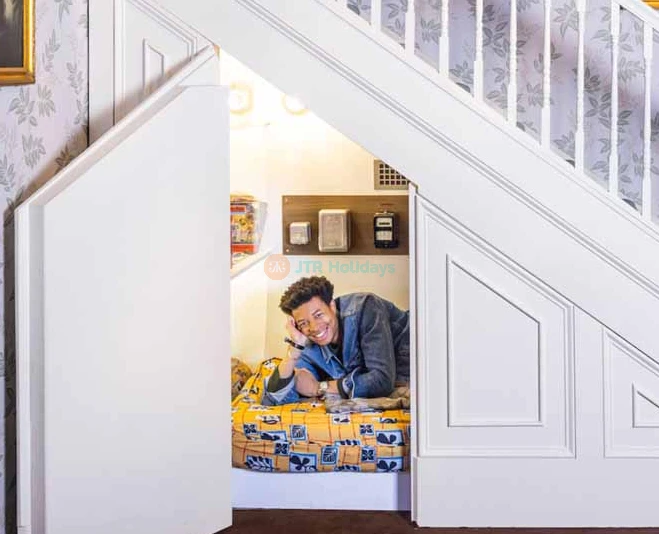 Harry Potter: The Exhibition at The Londoner Macao | Magical Experience - JTR Holidays - Image 5 of 5