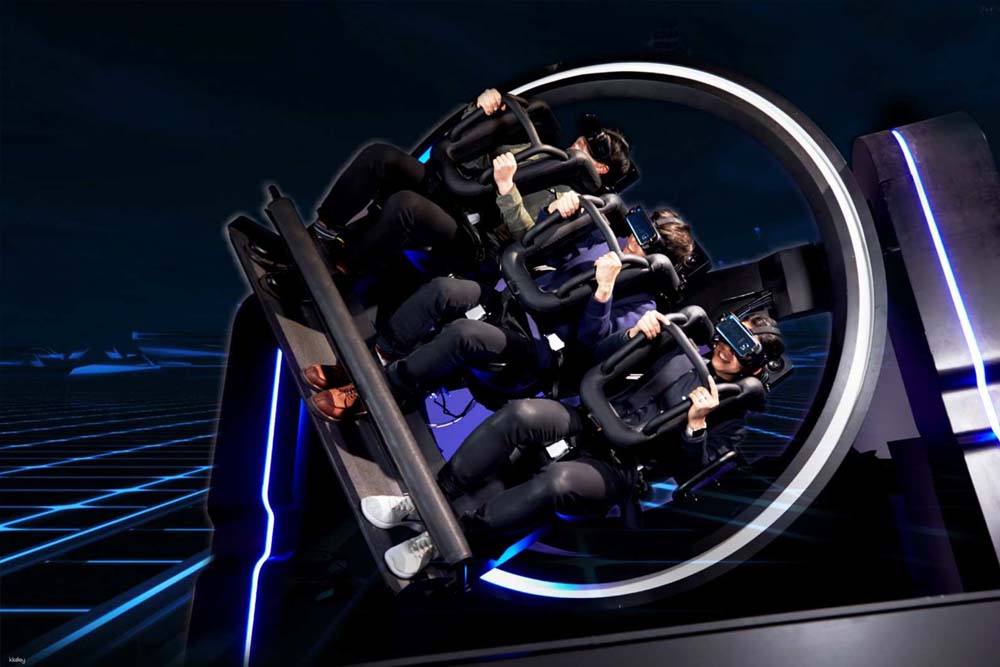 Parc des Héros Légendaires - Macao - Vivez l'excitation au Parc des Héros Légendaires à Studio City, Macao. Ce parc à thème intérieur axé sur la technologie propose de la réalité virtuelle et augmentée, des affichages holographiques, un théâtre 4D et des attractions à détection de mouvement. Avec des jeux d'arcade et des expériences immersives, le Parc des Héros Légendaires est l'endroit idéal pour des moments en famille et des aventures. Visitez dès aujourd'hui pour un voyage inoubliable à Macao ! Parc des Héros Légendaires - Macao - Image 5 sur 5