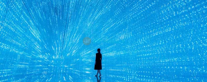 teamLab SuperNature Macao - Découvrez teamLab SuperNature Macao, une expérience artistique interactive de 5000 mètres carrés qui combine technologie, créativité et nature. Conçu par le réputé collectif teamLab, cet espace immersif propose des installations imposantes de huit mètres de haut et des expositions dynamiques. Parfait pour tous les âges, teamLab SuperNature Macao offre une façon unique de se connecter à l'art et au monde naturel. Planifiez votre visite dès aujourd'hui ! teamLab SuperNature Macao - Image 3 sur 5