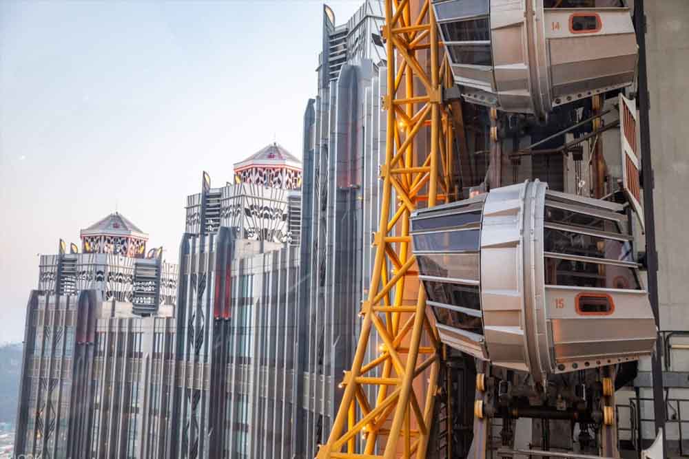 Golden Reel Ferris Wheel Macau - Image 8 of 9
