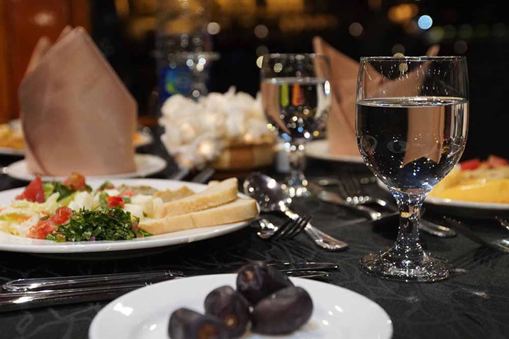 Dubai Creek Luxury Dhow Dinner Cruise - Image 5 of 5