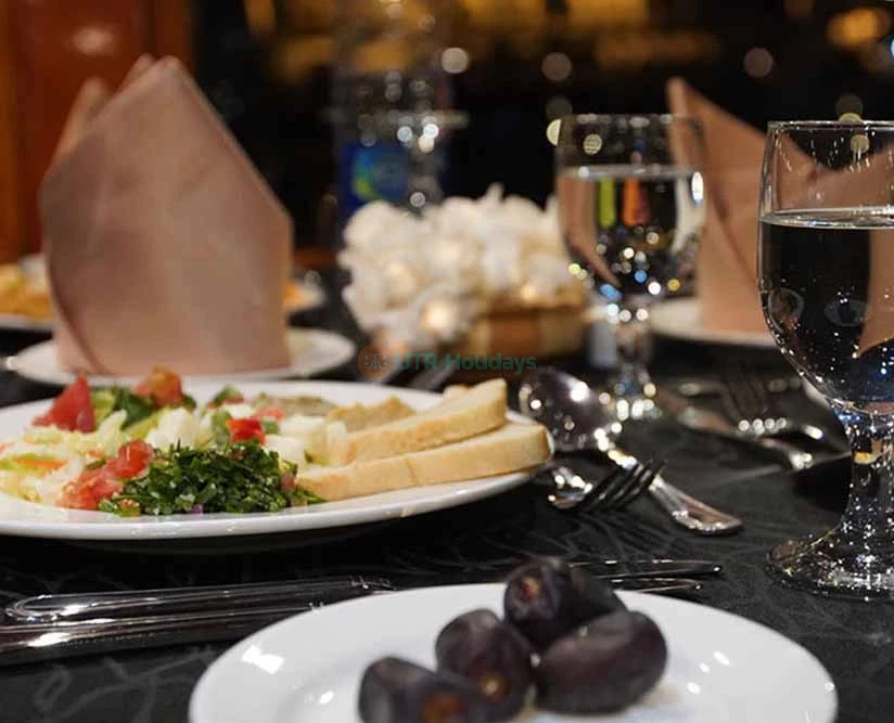 Dhow Cruise Creek Five Star - Dhow Cruise Dubai Creek - JTR Holidays - Image 5 of 5