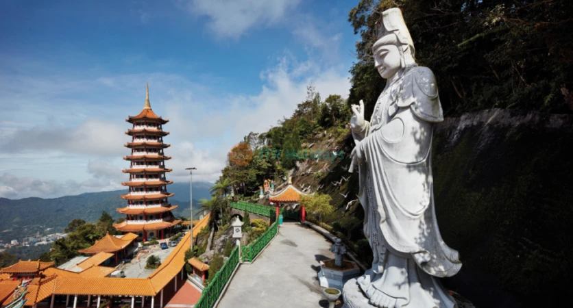 Genting Highlands Cable Car - Scenic Ride to the Peak - JTR Holidays