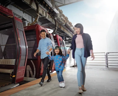 Genting Highlands Premium Outlets Cable Car - Experience the Genting Highlands Premium Outlets Cable Car, a scenic gondola ride offering breathtaking views of mountains and lush landscapes. Start your journey at Awana Station and ascend to SkyAvenue Station at the peak. Stop midway to explore Chin Swee Caves Temple and its serene surroundings. Upgrade your Genting Highlands Premium Outlets Cable Car experience with a glass floor gondola for added excitement. Perfect for families and adventure seekers, the Genting Highlands Premium Outlets Cable Car promises an unforgettable journey to the top! Genting Highlands Premium Outlets Cable Car - Image 5 of 5