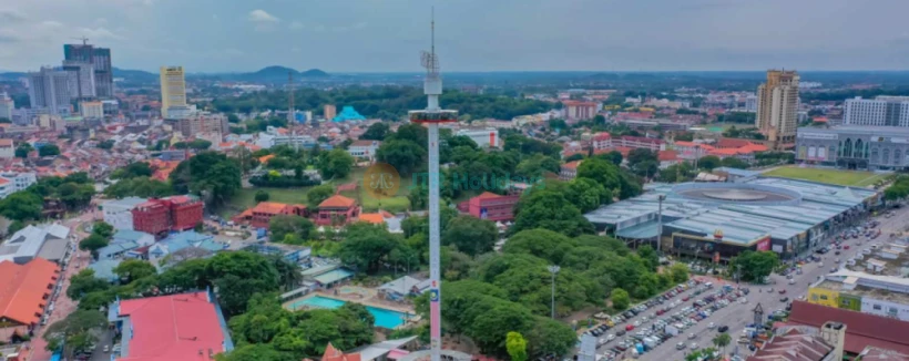 Menara Taming Sari - Experience breathtaking views at Menara Taming Sari, Melaka’s iconic 360-degree viewing tower. Enjoy a seven-minute ride in a revolving glass cabin at Menara Taming Sari, offering panoramic sights of landmarks like St. Paul’s Hill, Melaka River, and the Straits of Melaka. Located in the heart of the UNESCO World Heritage City, Menara Taming Sari is perfect for sightseeing and capturing stunning photos. Discover the beauty of Melaka from 80 metres above at Menara Taming Sari, an unforgettable attraction for visitors of all ages. Menara Taming Sari - Image 3 of 5
