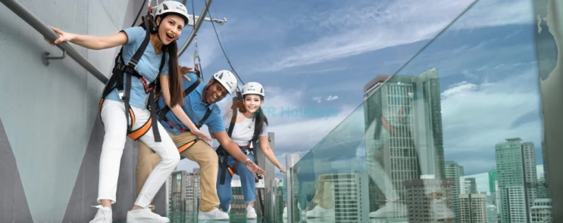 KL Turm Kuala Lumpur Ticket - Erhalten Sie Ihre KL Tower Tickets und genießen Sie atemberaubende Aussichten von der Aussichtsplattform des ikonischen Turms in Kuala Lumpur. KL Tower Tickets bieten Zugang zum höchsten freistehenden Turm in Südostasien und ermöglichen einen Panoramablick auf die Skyline der Stadt. Fahren Sie mit Hochgeschwindigkeitsaufzügen schnell nach oben mit Ihren KL Tower Tickets. Entdecken Sie einen der höchsten Türme der Welt und halten Sie unvergessliche Momente fest. Buchen Sie noch heute Ihre KL Tower Tickets für ein unglaubliches Erlebnis im Herzen der Stadt! KL Turm Kuala Lumpur Ticket - Bild 3 von 5