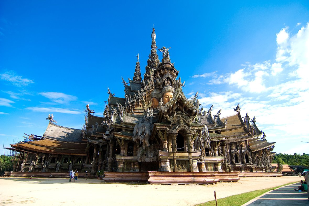 Sanctuaire de la Vérité - Image 1 of 9