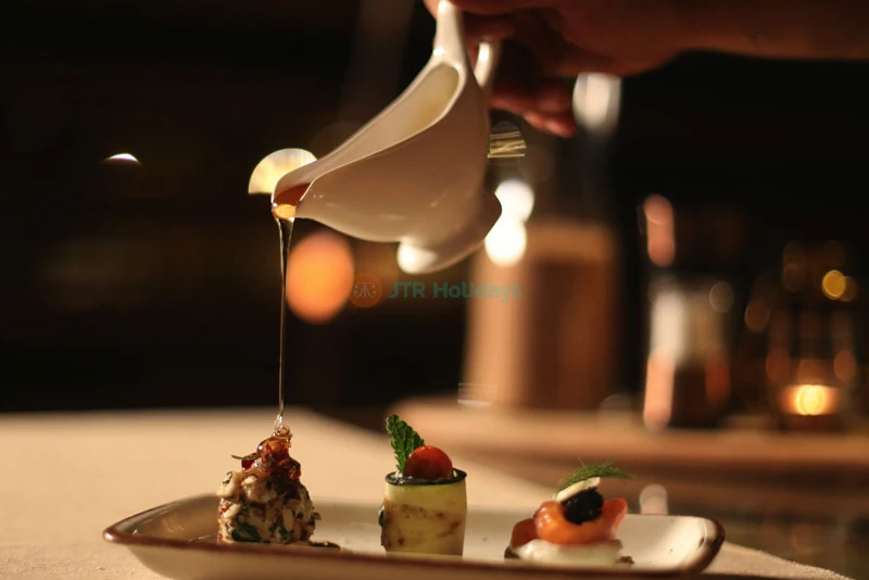 Platinum Desert Safari Dubai in Land Rover Defender | Explore Nature - JTR Holidays - Image 11 of 25