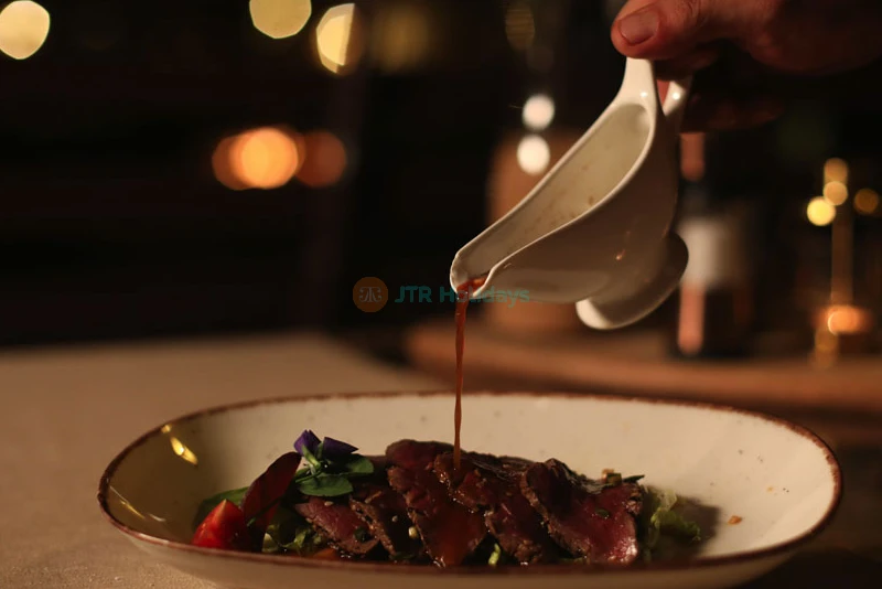 Platinum Desert Safari Dubai in Land Rover Defender | Explore Nature - JTR Holidays - Image 13 of 25