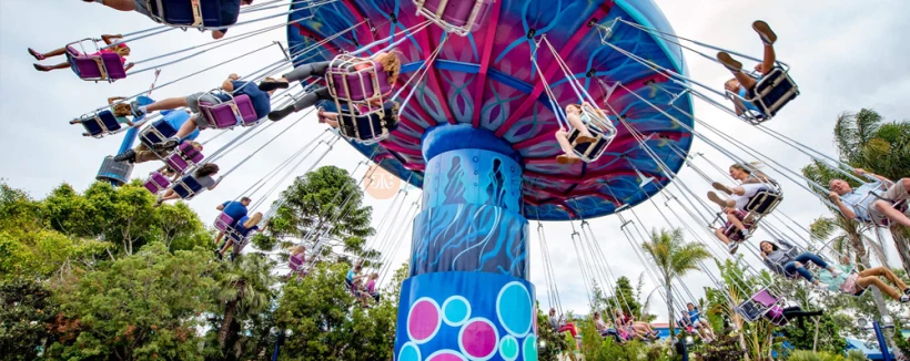 Billets pour SeaWorld San Diego - Réservez vos billets pour SeaWorld San Diego pour une journée d'aventure inoubliable. Vivez des attractions à sensations, des expositions animales impressionnantes et des spectacles vivants saisissants comme « Rencontre avec les orques ». Profitez d'expériences interactives avec la vie marine et soutenez les efforts de conservation de SeaWorld tout en créant des souvenirs familiaux durables. Billets pour SeaWorld San Diego - Image 4 sur 5