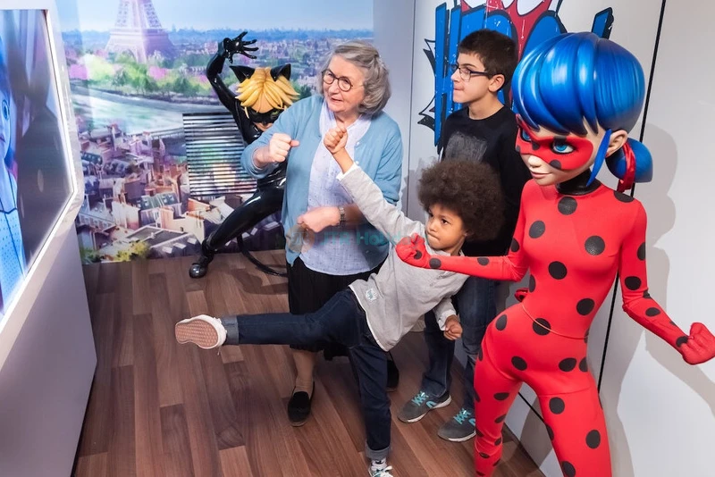 Grévin Wax Museum Paris Skip the Line Tickets - JTR Holidays - Image 8 of 8