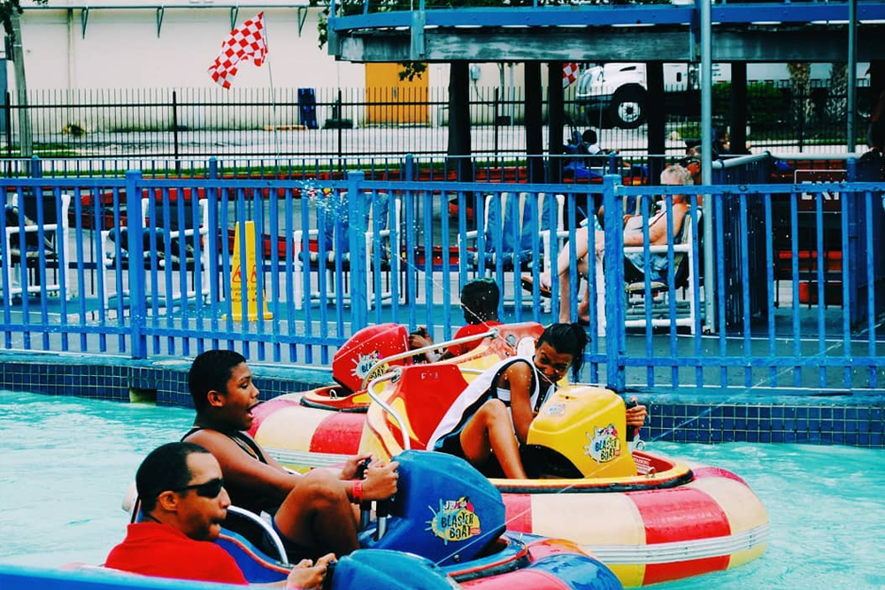 Fun Spot America Theme Parks - Experience thrilling rides, go-kart racing, and family-friendly attractions at Fun Spot America Theme Parks in Orlando. Enjoy affordable fun for all ages with roller coasters, arcade games, mini-golf, and more. Fun Spot America Theme Parks - Image 4 of 5