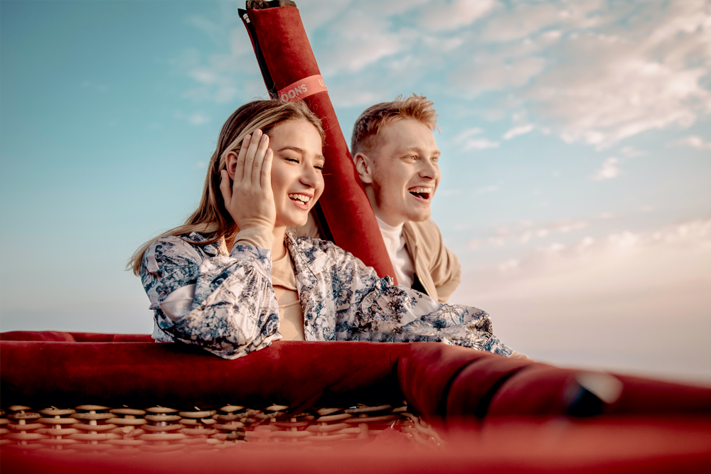 日出热气球飞行 - Image 2 of 8