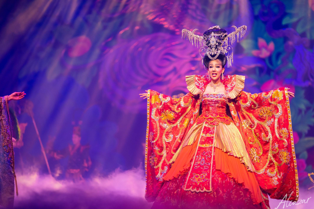 Alcazar Cabaret Show - Image 2 of 5