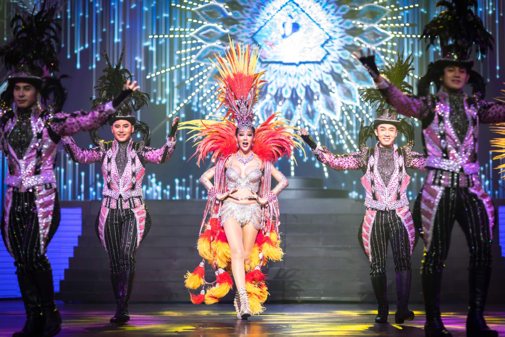 Alcazar Cabaret Show - Image 5 of 6