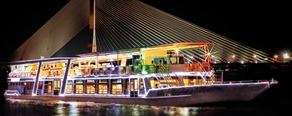Chao Phraya Princess Cruise – Dinner, Views & Live Entertainment in Bangkok - JTR Holidays - Image 4 of 5
