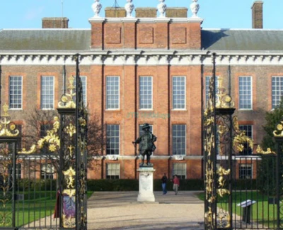 Entrada al Palacio de Kensington - Imagen 2 de 5