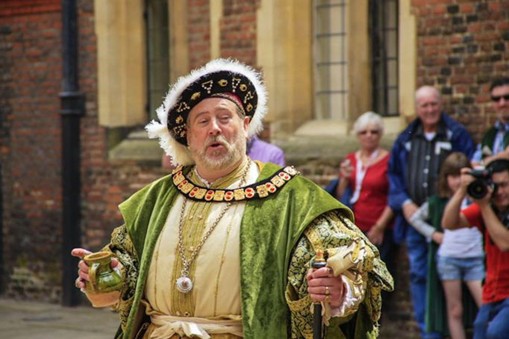 Hampton Court Palace - Image 7 of 7