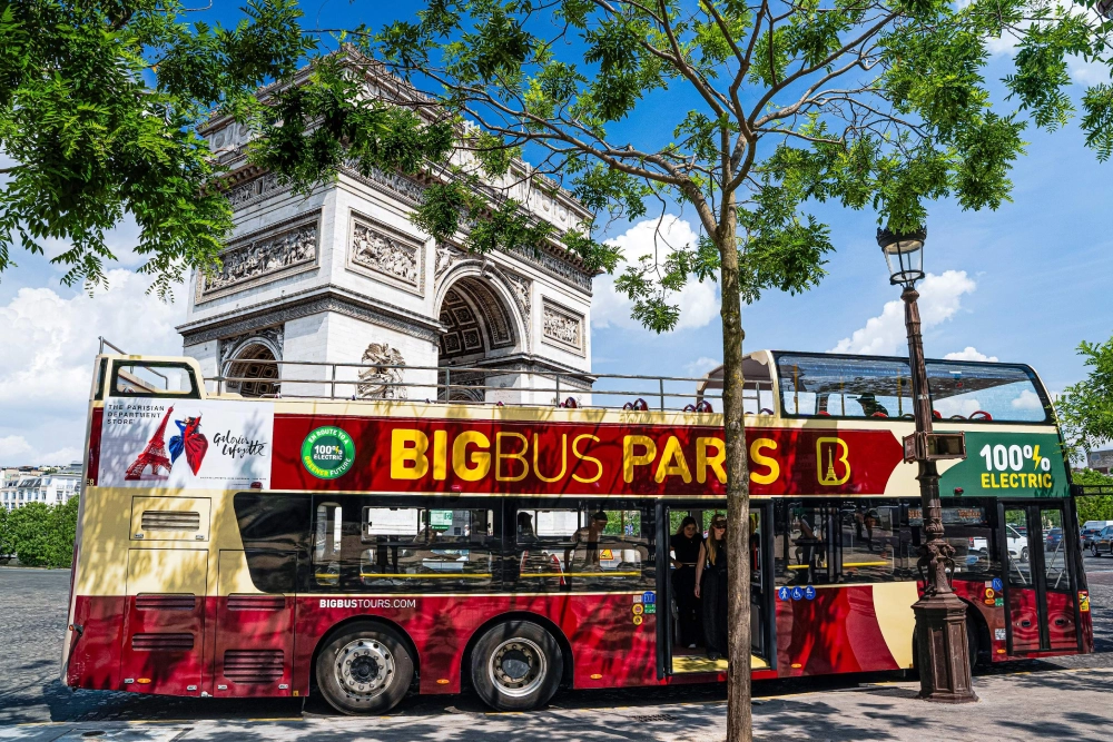 Big Bus Paris Hop on Hop Off Tour - Image 3 of 7