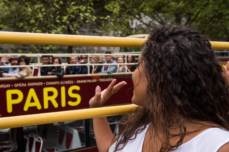 Big Bus Paris Hop on Hop Off Tour – Explore Paris at Your Own Pace - JTR Holidays - Image 6 of 7