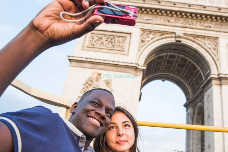 Big Bus Paris Hop on Hop Off Tour – Explore Paris at Your Own Pace - JTR Holidays - Image 7 of 7