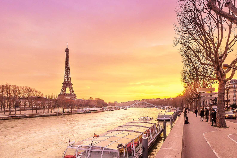 Dinner Cruise on the Seine River - Image 3 of 6