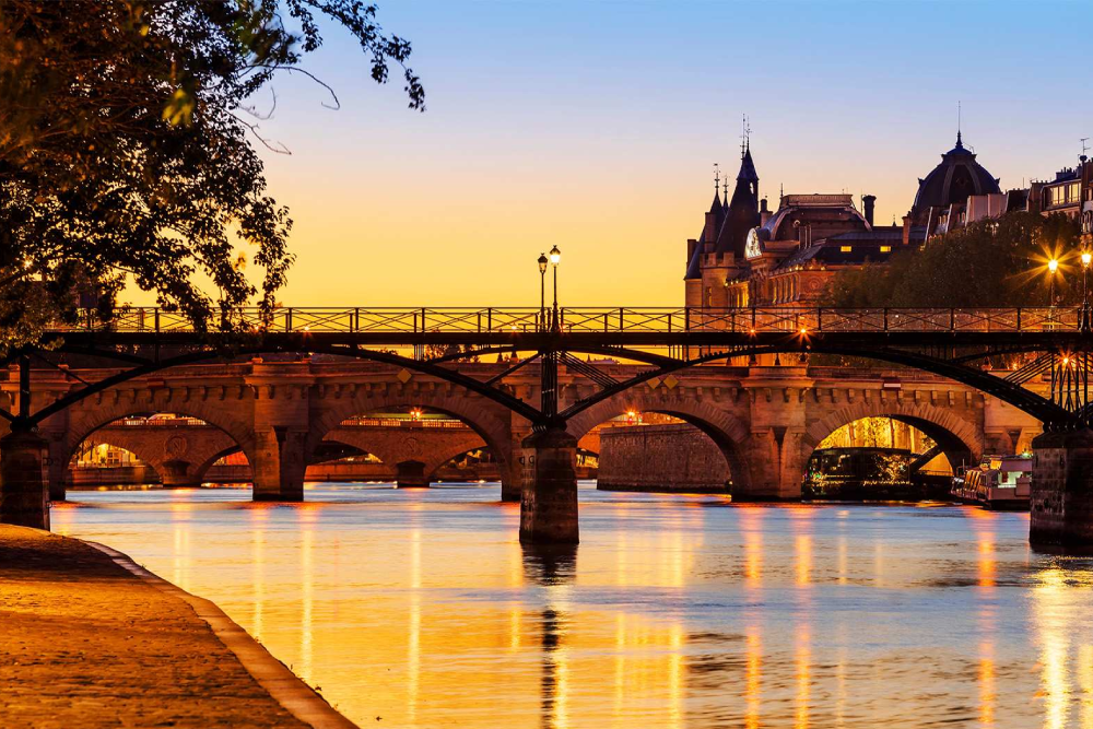 Dinner Cruise on the Seine River - Image 6 of 6