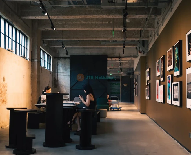 Cite des Sciences et de l'Industrie - Image 2 of 5