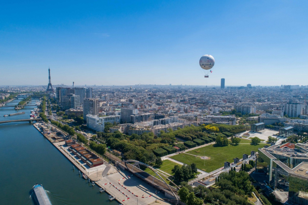 Generali Balloon Flight Over Paris - Generali Balloon Flight Over Paris offers a unique chance to see the City of Lights from 150 metres in the air. Experience the beauty of Paris with Generali Balloon Flight Over Paris, where you’ll enjoy stunning views of the Eiffel Tower, Seine River, and more. Capture unforgettable moments during your Generali Balloon Flight Over Paris as you float high above the city. This safe, tethered flight provides 360-degree panoramic views, making Generali Balloon Flight Over Paris a must-try adventure for visitors of all ages. Generali Balloon Flight Over Paris - Image 3 of 5