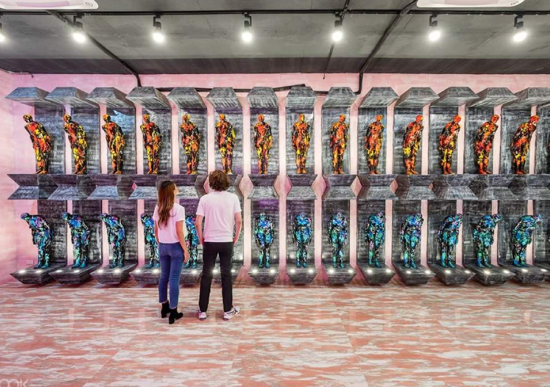 Love In Museum Pattaya - Love In Museum Pattaya is a unique art destination filled with 3D paintings and sculptures, perfect for romantic photos. At Love In Museum Pattaya, you can pose with interactive art displays and become part of the artwork. Explore different themed zones at Love In Museum Pattaya, from classical to modern and surreal art. Capture unforgettable moments with your loved one at Love In Museum Pattaya, a fun and creative place for couples, friends, and families. Enjoy a playful art adventure at Love In Museum Pattaya and make lasting memories together. Love In Museum Pattaya - Image 4 of 5