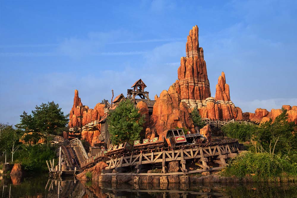 Disneyland Paris - Image 12 of 15