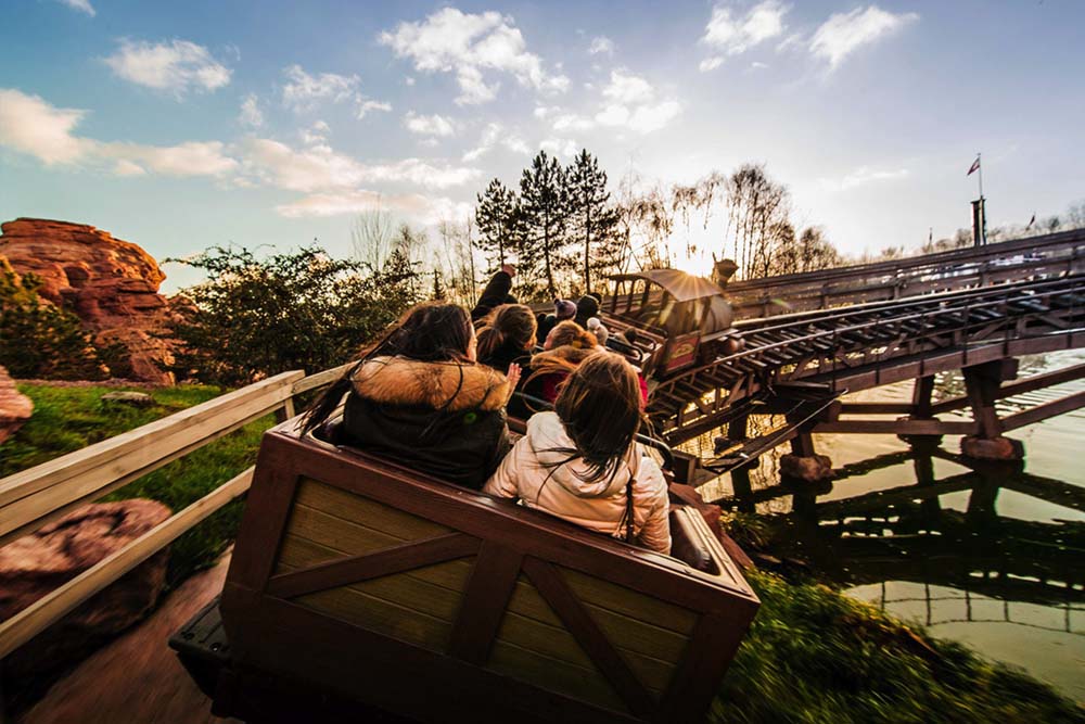 Disneyland Paris - Image 13 of 15