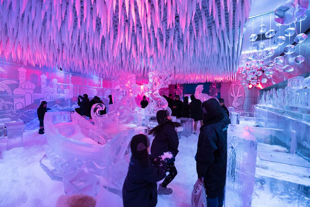 Chillout Ice Lounge Dubai - The Chillout Lounge Dubai is the first ice lounge in the Middle East. A place which is spellbinding with its ice sculptures, ice seating and tables and a uniquely illuminated interior, all at a subzero temperature. The lounge serves hot soups, sandwiches, juices, hot chocolates, coffee, tea and a variety of deserts, mock-tails, and confectionary, making it the first of its kind in the world to serve hot food & beverages. Chillout Ice Lounge Dubai - Image 1 of 5