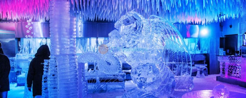 Chillout Ice Lounge Dubai - The Chillout Lounge Dubai is the first ice lounge in the Middle East. A place which is spellbinding with its ice sculptures, ice seating and tables and a uniquely illuminated interior, all at a subzero temperature. The lounge serves hot soups, sandwiches, juices, hot chocolates, coffee, tea and a variety of deserts, mock-tails, and confectionary, making it the first of its kind in the world to serve hot food & beverages. Chillout Ice Lounge Dubai - Image 4 of 5
