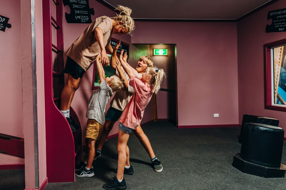 A Maze N Things Theme Park - Image 9 of 9