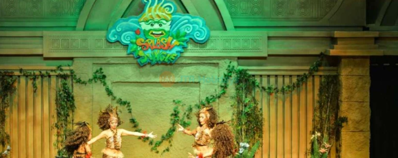 Parc aquatique Splash Jungle - Vivez des heures de plaisir et d'aventure au Parc aquatique Splash Jungle à Phuket ! Profitez de sensations fortes avec des attractions comme le Super Bowl, le Boomerango et le Whizzard. Les enfants adoreront la piscine Aqua Play avec ses mini-toboggans et jeux d'eau. Détendez-vous sur la rivière paresseuse ou rafraîchissez-vous avec de délicieuses collations. Le Parc aquatique Splash Jungle offre excitation, détente et des souvenirs familiaux inoubliables. Visitez le Parc aquatique Splash Jungle pour une journée pleine de joie et de plaisir ! Parc aquatique Splash Jungle - Image 3 sur 5