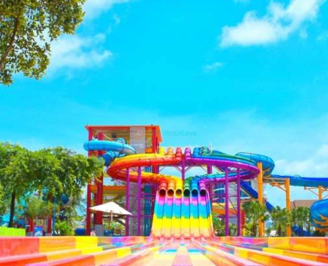 Splash Jungle Water Park - Image 2 of 5