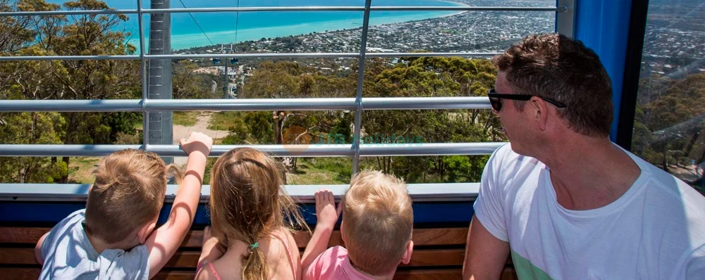 Arthur's Seat Eagle Scenic Cable Car Ride & Breathtaking Views - JTR Holidays - Image 4 of 5