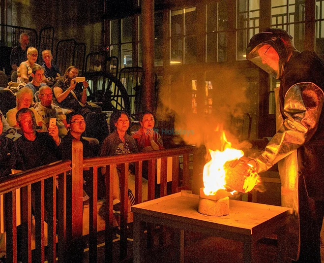 The Perth Mint | Explore Gold History & Pours in Perth - JTR Holidays - Image 2 of 5