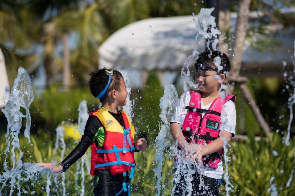 Black Mountain Water Park - Image 5 of 5