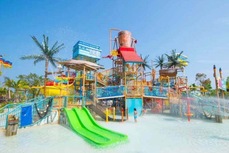 Vana Nava Water Park - Image 7 of 8