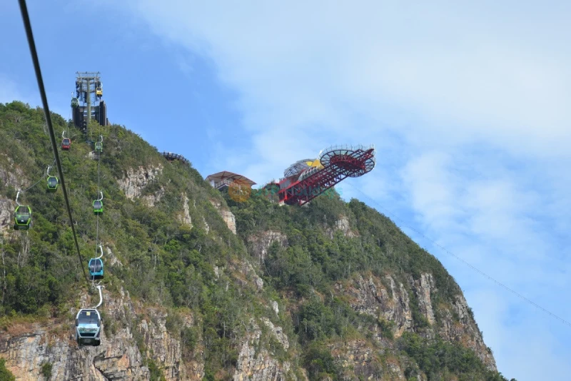 Langkawi SkyCab Cable Car - Breathtaking Rides & Stunning Views - JTR Holidays - Image 6 of 8