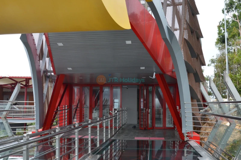 Langkawi SkyCab Cable Car - Breathtaking Rides & Stunning Views - JTR Holidays - Image 7 of 8