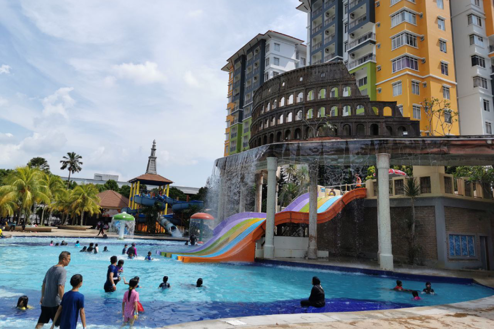 Bayou Lagoon Water Park - Bayou Lagoon Water Park is the ultimate destination for family fun in Melaka! Dive into thrilling adventures at Bayou Lagoon Water Park with exciting water slides, a kiddie play area, and relaxing lazy pools. Perfect for all ages, Bayou Lagoon Water Park offers all-day access to its fantastic attractions. Located near Melaka City, Bayou Lagoon Water Park is an ideal spot for family vacations and gatherings. Don’t miss the chance to enjoy the excitement and relaxation at Bayou Lagoon Water Park! Bayou Lagoon Water Park - Image 1 of 5