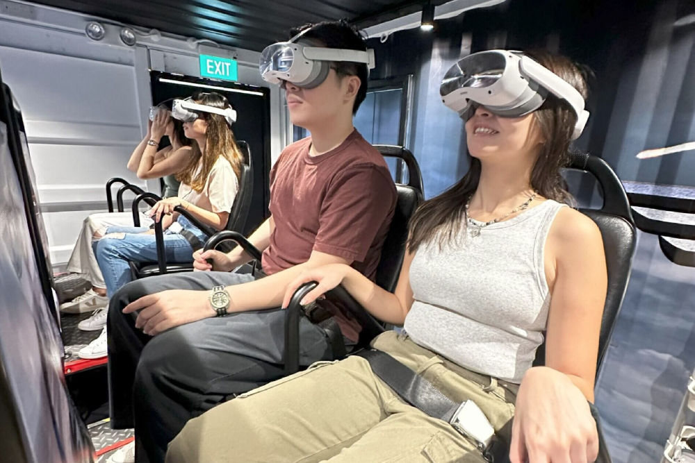 DinoVenture Virtual Reality Experience - Image 3 of 5