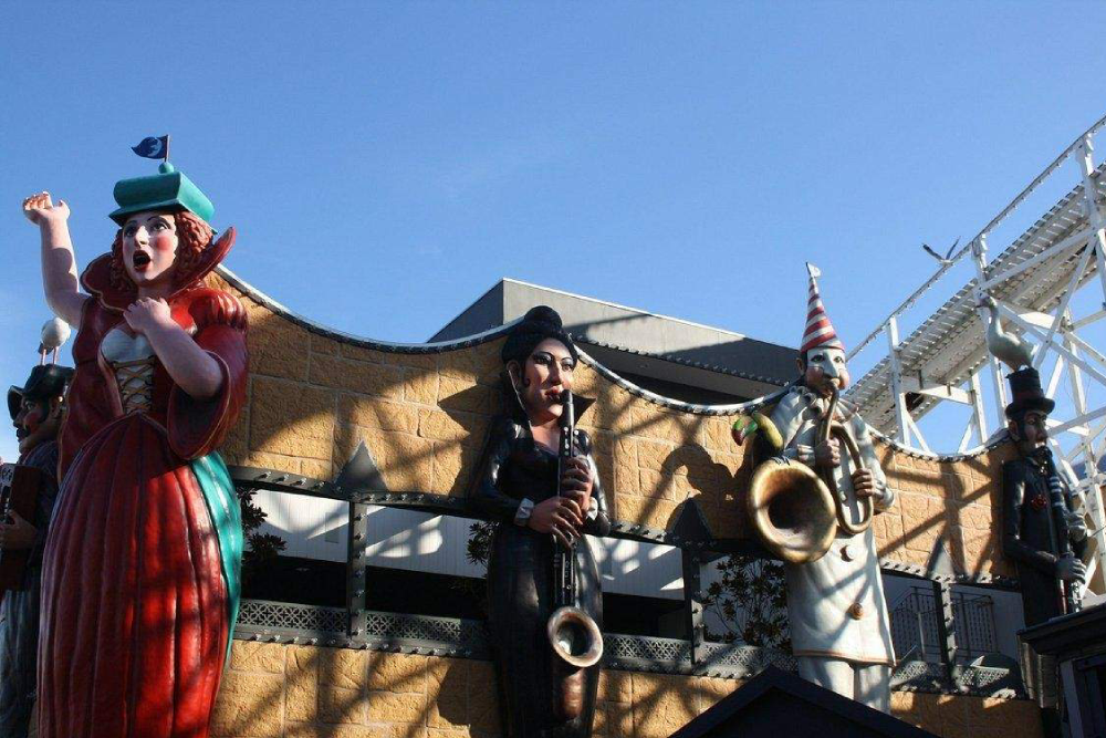 Luna Park Melbourne - Image 6 of 9